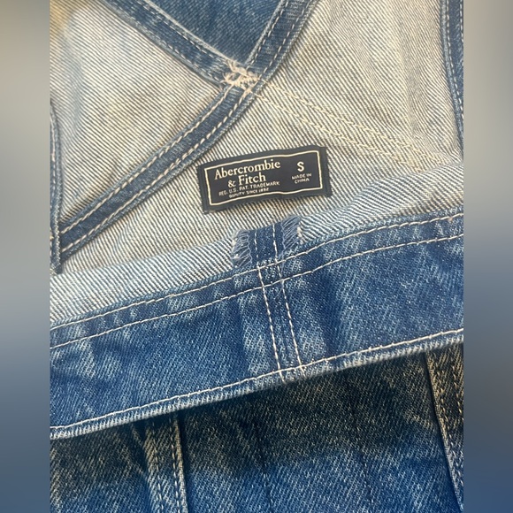 Abercrombie Straight Denim Overalls - Picture 2 of 3